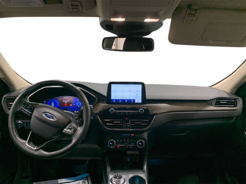 2020 Ford Escape Hybrid Titanium