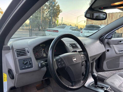 2005 Volvo V50 T5