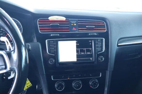 2017 Volkswagen Golf GTI S
