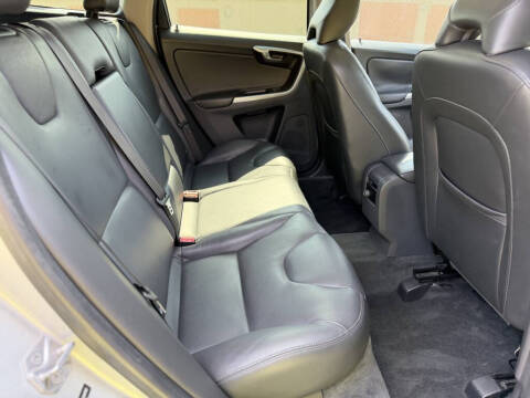 2016 Volvo XC60 T5 Drive-E Premier