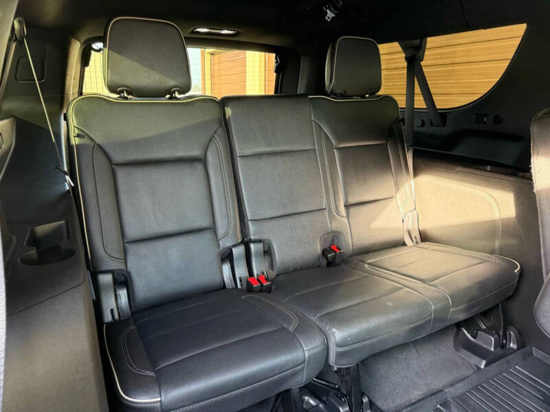 2022 GMC Yukon XL SLT