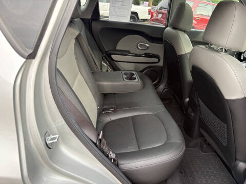 2019 Kia Soul +