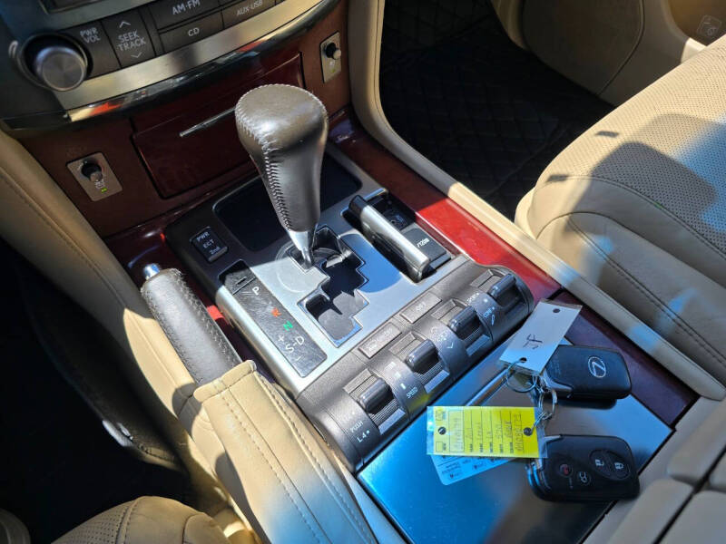 2011 Lexus LX 570