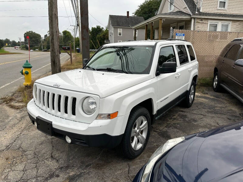 2011 Jeep Patriot for sale at JR's Auto Connection in Hudson NH