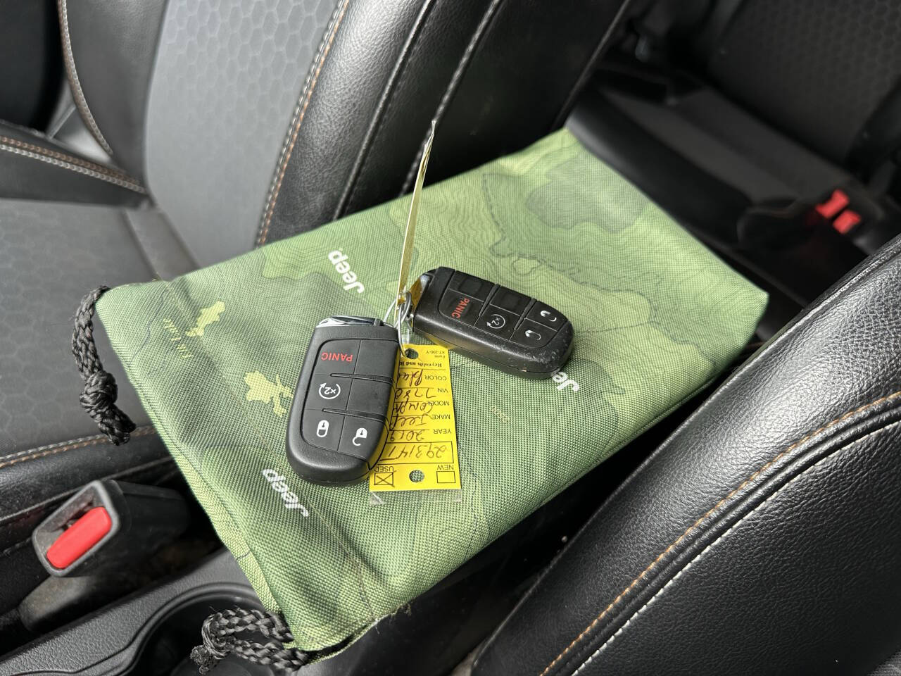 Black 2019 Jeep Compass Latitude Latitude 4dr SUV 30