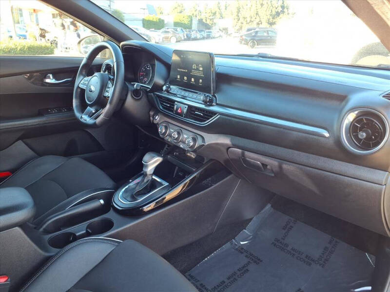 2021 Kia Forte GT Line