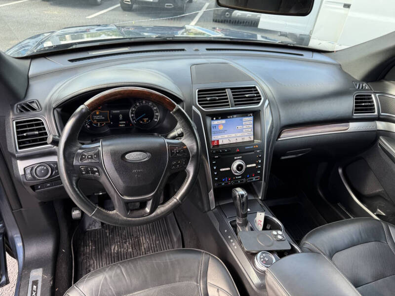 2019 Ford Explorer Platinum