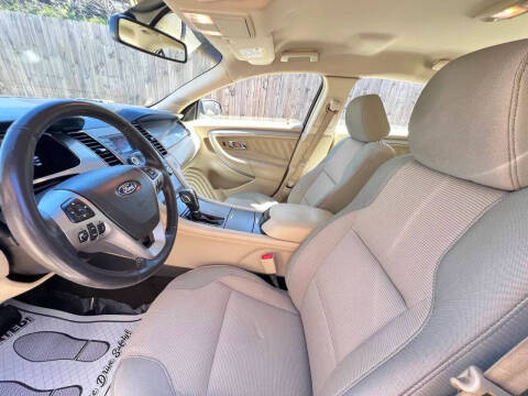 2015 Ford Taurus SEL