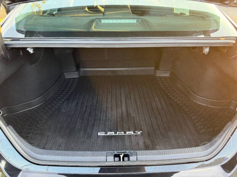 2020 Toyota Camry LE