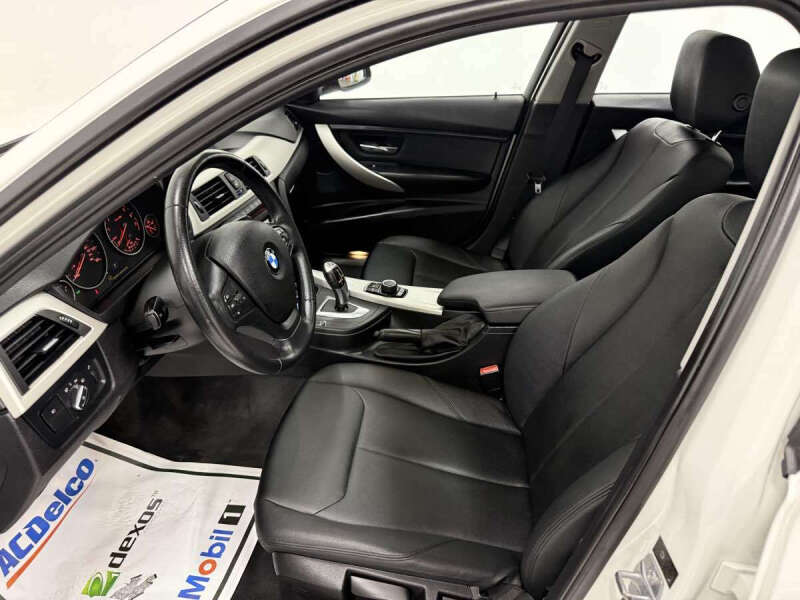 2014 BMW 3 Series 320i