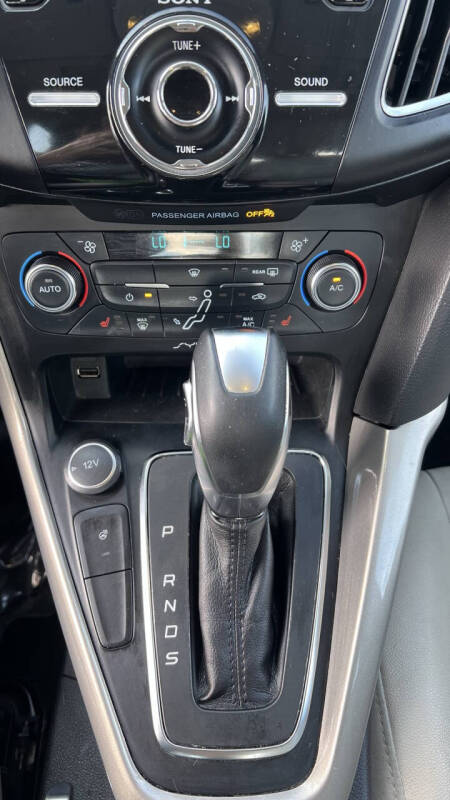 2017 Ford Focus Titanium