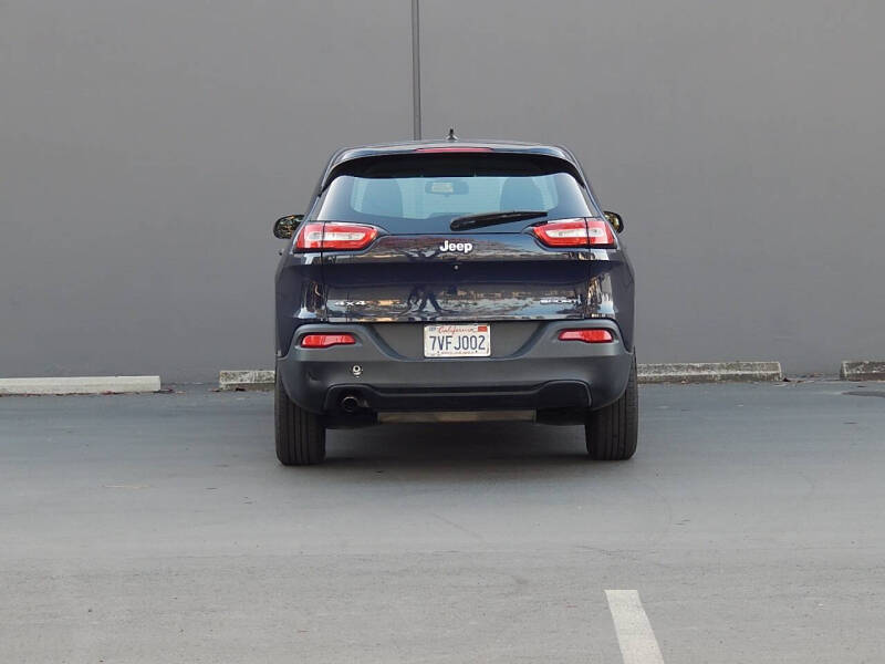2014 Jeep Cherokee Sport