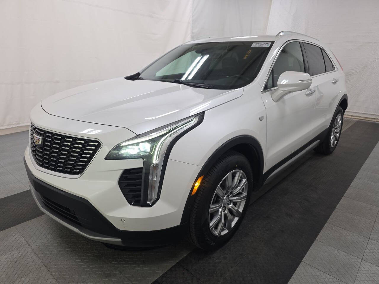 2022 Cadillac XT4 Premium Luxury 4x4 4dr Crossover's photo