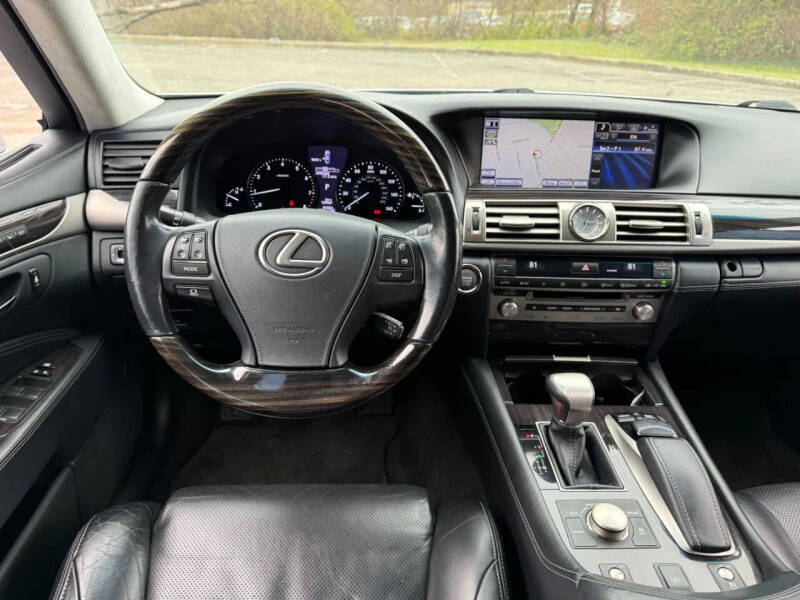 2013 Lexus LS 460