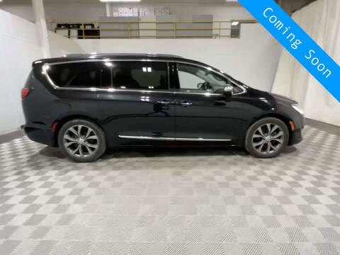 2017 Chrysler Pacifica for sale at INDY AUTO MAN in Indianapolis IN