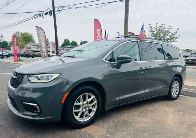 2022 Chrysler Pacifica Touring L