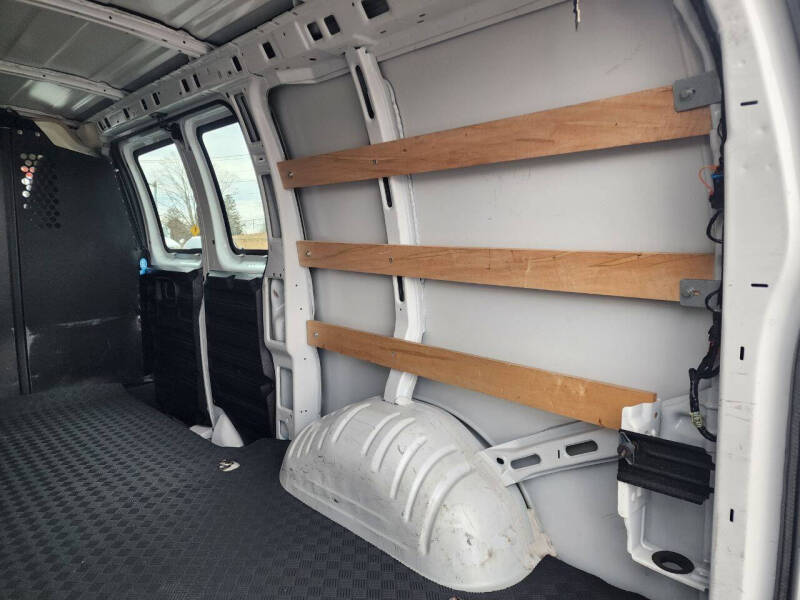 2024 Chevrolet Express 2500