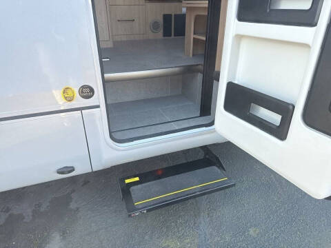 2025 Mercedes-Benz Sprinter