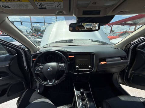 2020 Mitsubishi Outlander SEL