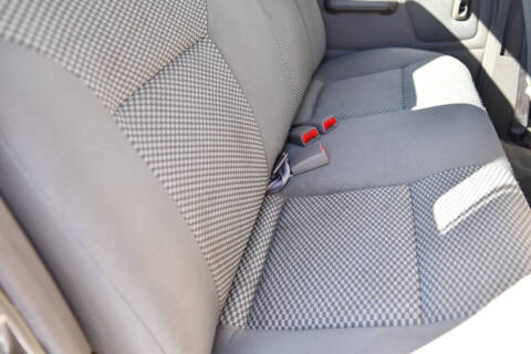 2001 Nissan Frontier XE