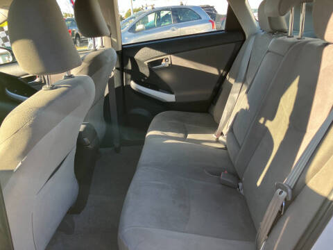 2013 Toyota Prius Two