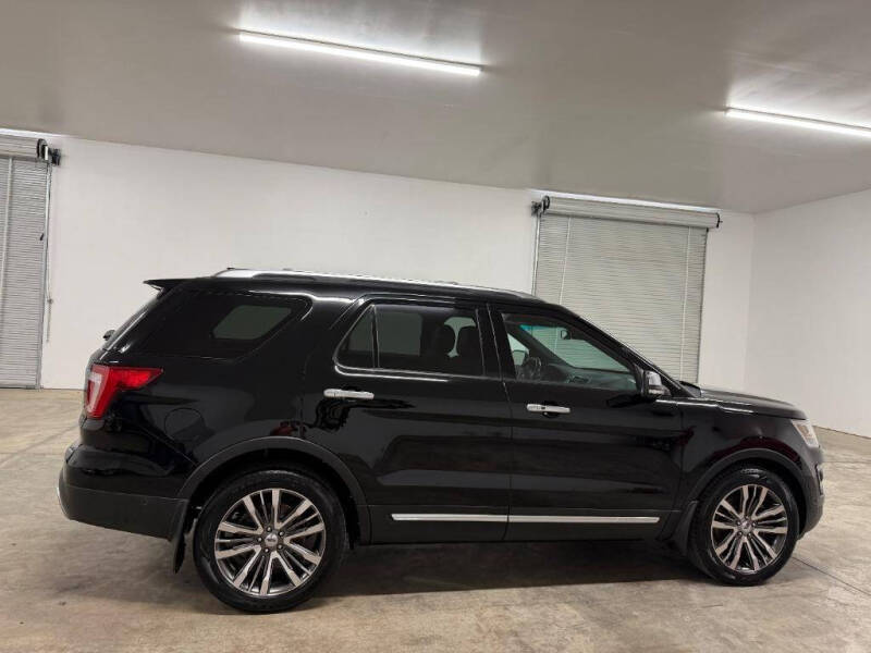 2017 Ford Explorer Platinum