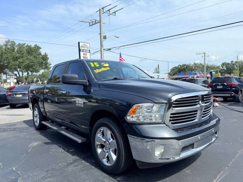 2015 RAM Ram 1500 Pickup SLT