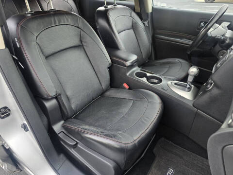 2013 Nissan Rogue SV w/SL Package