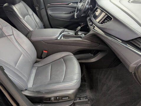 2020 Buick Enclave Essence