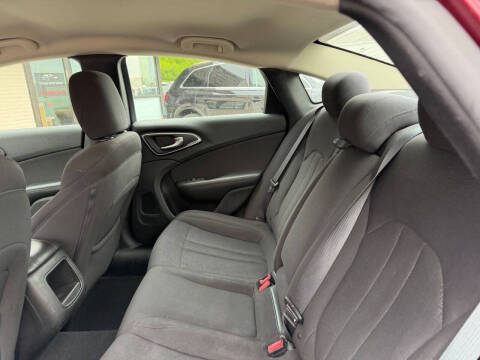 2015 Chrysler 200 LX