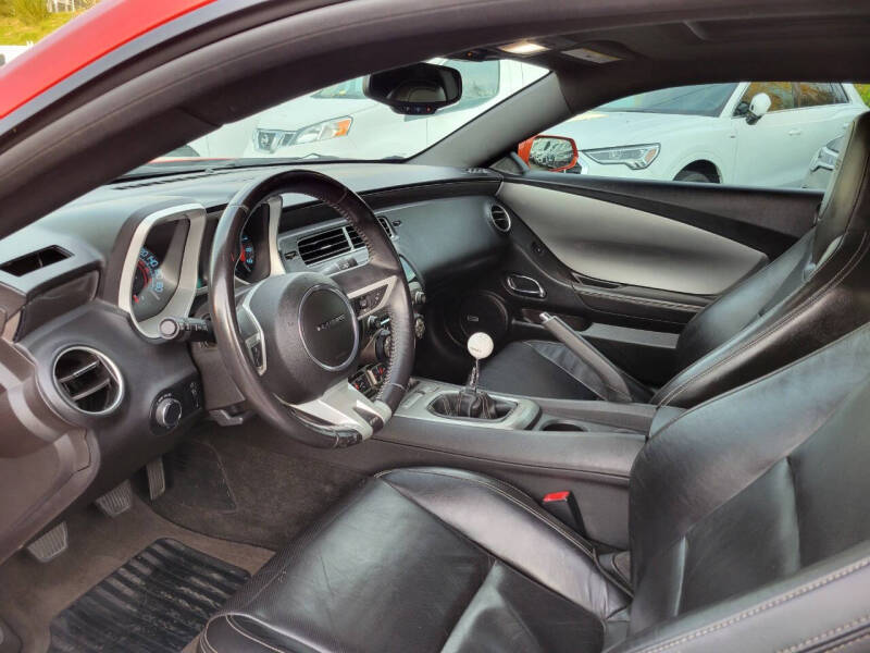 2010 Chevrolet Camaro 2SS photo 14