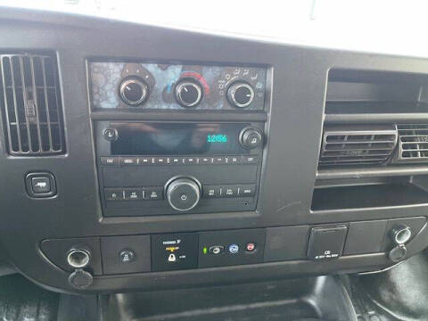 2022 Chevrolet Express 2500