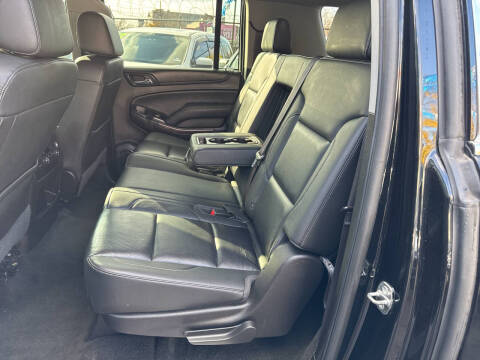 2017 Chevrolet Suburban LT