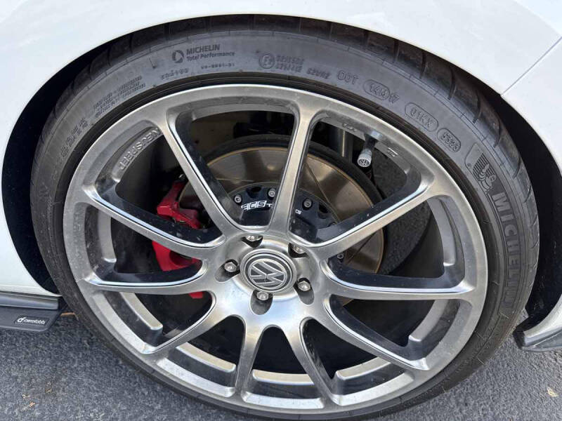 2017 Volkswagen Golf GTI S