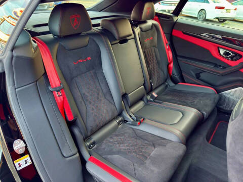 2024 Lamborghini Urus S