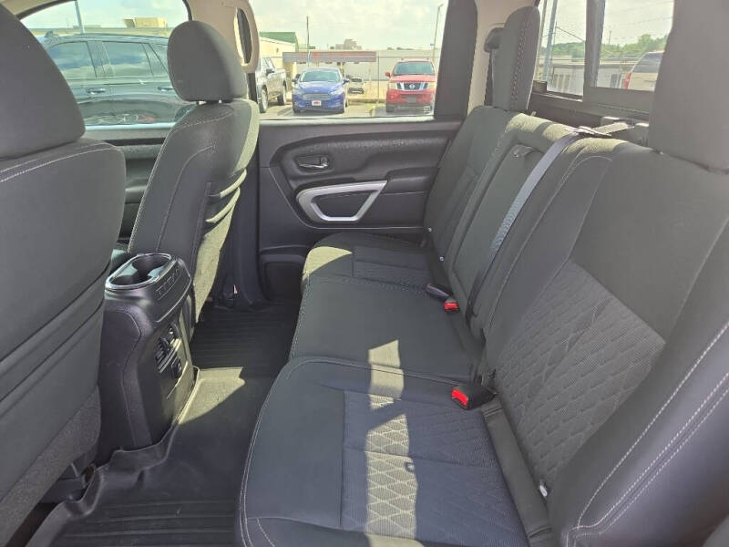 2018 Nissan Titan SV