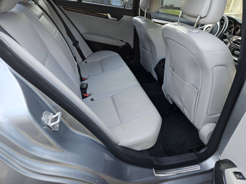 Image 6 of 2013 Mercedes-Benz C-Class C 300 Luxury 4MATIC