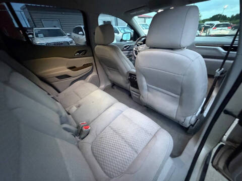 2017 GMC Acadia SLE-1