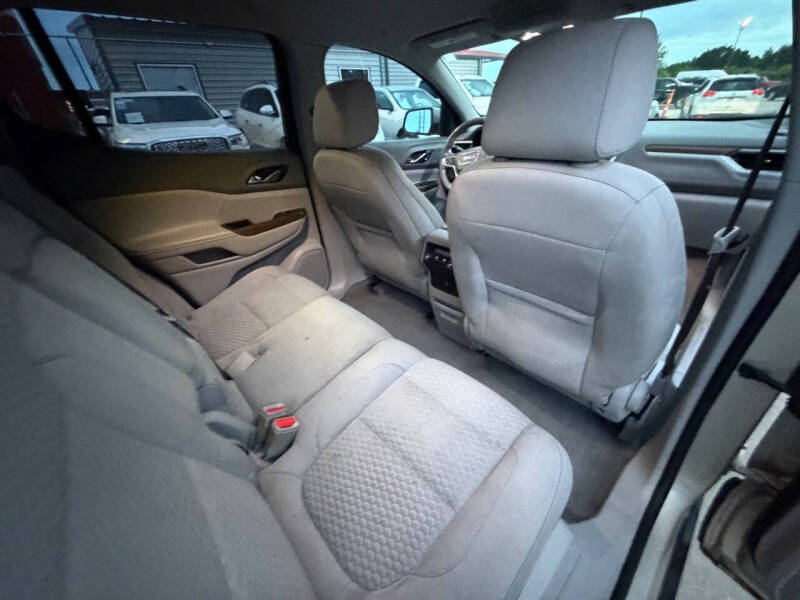 2017 GMC Acadia SLE-1