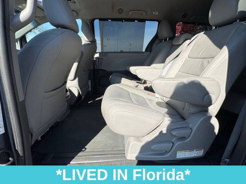 2016 Toyota Sienna