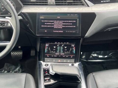 2021 Audi e-tron quattro Premium