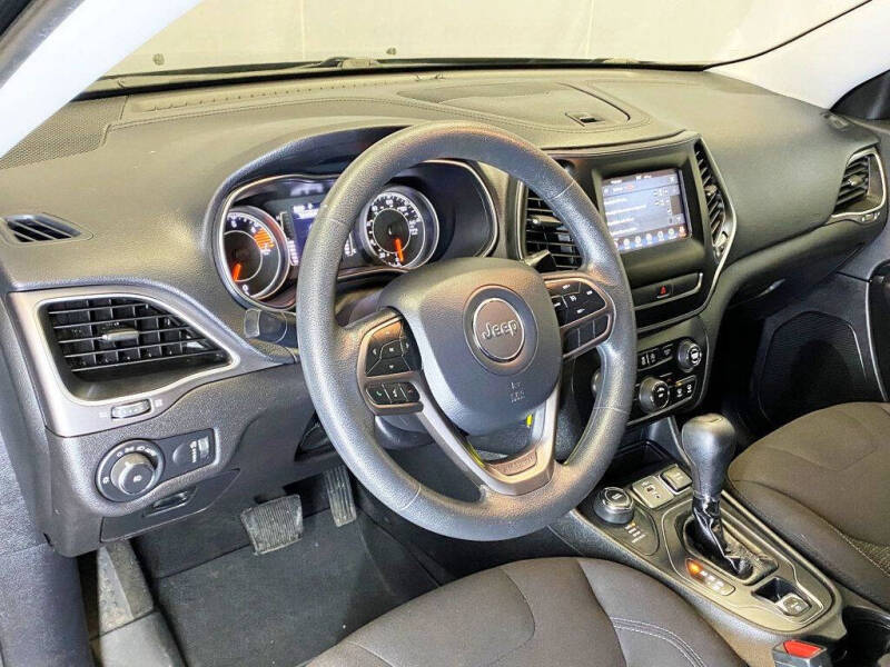 2019 Jeep Cherokee Latitude