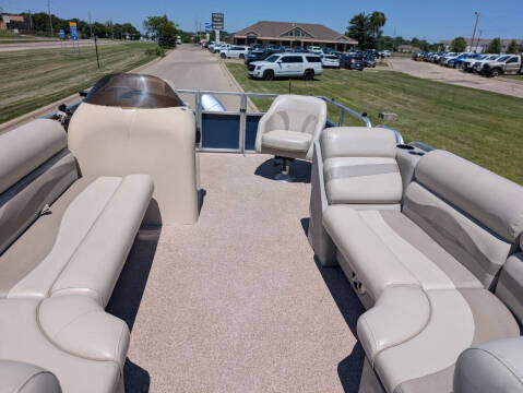 2020 Forester Pontoon