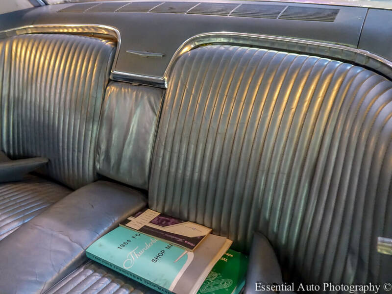 1964 Ford Thunderbird