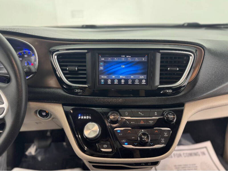 2019 Chrysler Pacifica LX