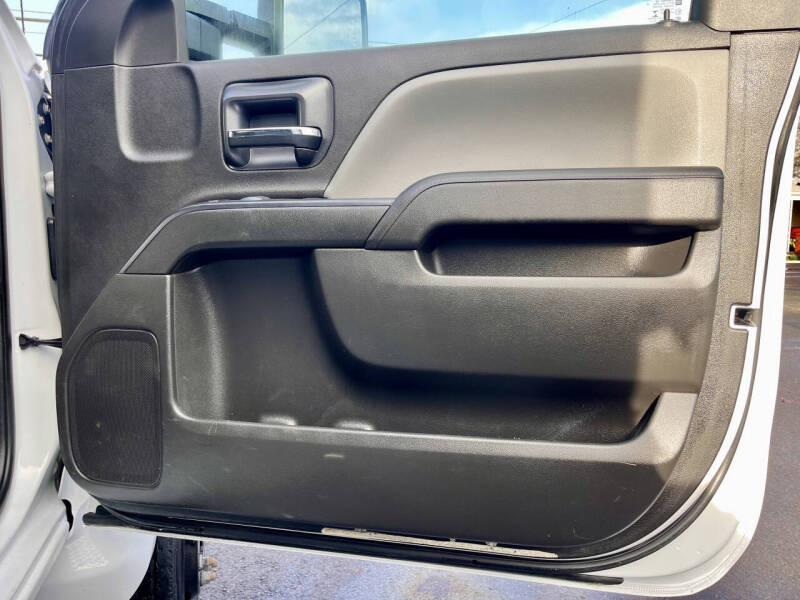 2022 Chevrolet Silverado 5500HD