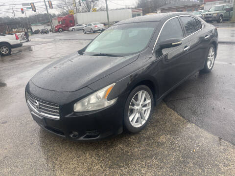 2009 Nissan Maxima for sale at Diana Rico LLC in Dalton GA