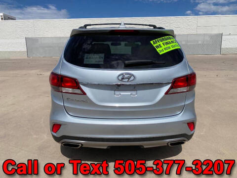 2017 Hyundai Santa Fe SE