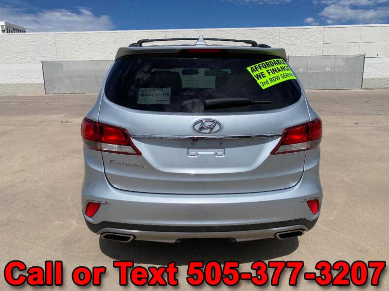 2017 Hyundai Santa Fe SE