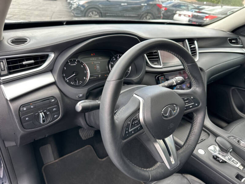 2019 Infiniti QX50 Essential